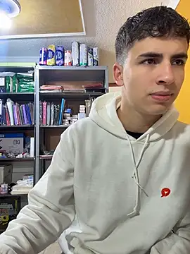 AdrianRinaldi online show from May 14, 2026, 1:52 pm