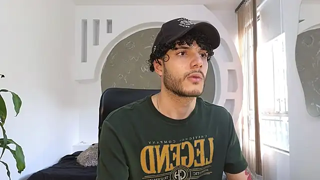 Rafael Mendezz online show from October 7, 2025, 8:43 pm