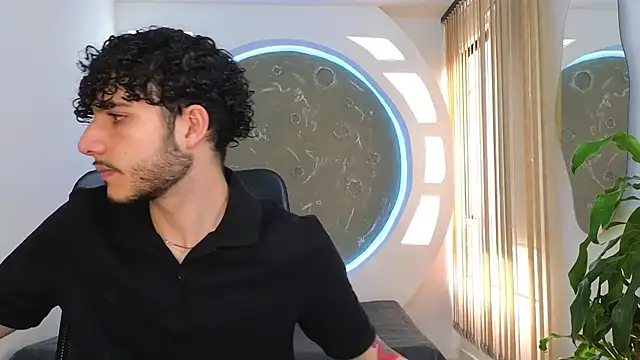 Rafael Mendezz online show from September 19, 2025, 8:57 pm