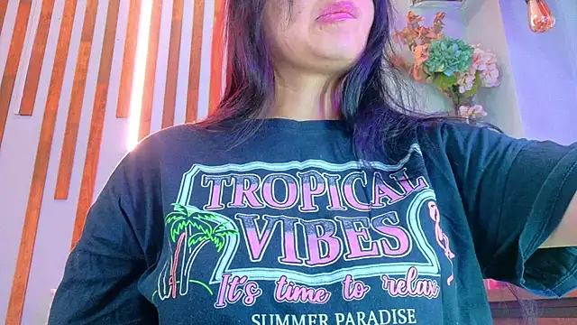 Jennifer Vega1 online show from October 13, 2025, 9:38 pm