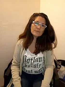 Merida2276 online show from November 8, 2025, 3:32 am