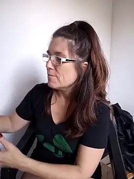 Merida2276 online show from November 16, 2025, 10:02 pm