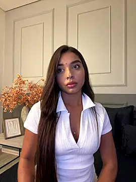 Snapshot of AnnyVega_ chatting on October 7, 2025, 10:00 pm AnnyVega online show from October 7, 2025, 10:00 pm