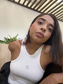 AnnyVega  online show from October 15, 2025, 9:23 pm