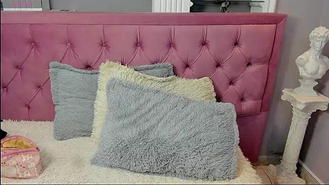 Snapshot of miel_latina chatting on July 27, 2026, 12:45 pm miel latina online show from July 27, 2026, 12:45 pm