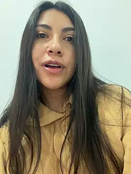 Snapshot of miel_latina chatting on July 2, 2026, 12:33 pm miel latina online show from July 2, 2026, 12:33 pm