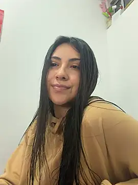 Snapshot of miel_latina chatting on July 1, 2026, 9:15 pm miel latina online show from July 1, 2026, 9:15 pm