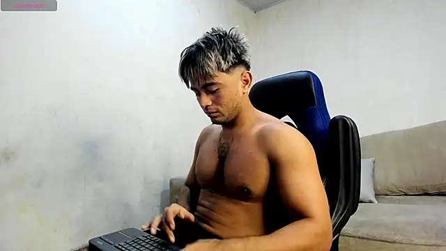 Snapshot of Bellion_grant chatting on September 20, 2025, 12:59 am Bellion grant online show from September 20, 2025, 12:59 am