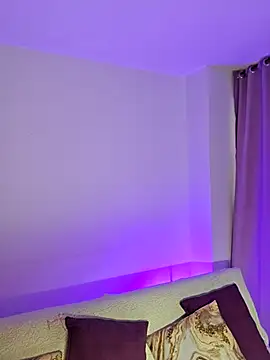 Snapshot of AliishaPss chatting on November 23, 2025, 7:35 pm AliishaPss online show from November 23, 2025, 7:35 pm