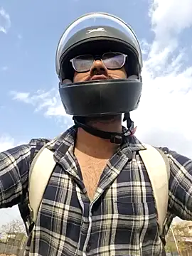 Snapshot of YoursThickDick chatting on February 28, 2026, 3:50 am YoursThickDick online show from February 28, 2026, 3:50 am