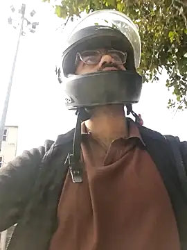 Snapshot of YoursThickDick chatting on February 12, 2026, 5:40 am YoursThickDick online show from February 12, 2026, 5:40 am