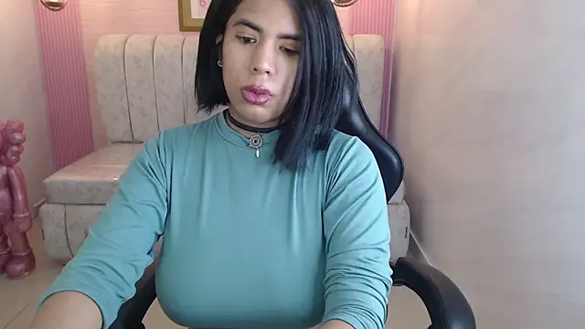 ambar fox s online show from October 19, 2025, 3:09 am