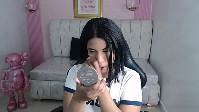 ambar fox s online show from September 23, 2025, 3:02 am