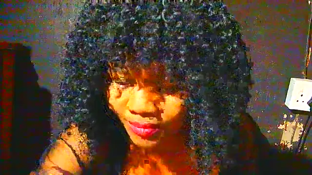 Augustine-Blooomxx online show from November 12, 2025, 6:01 pm