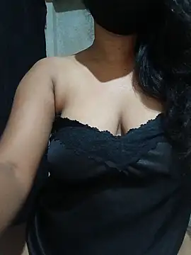 DiyaRoy49 online show from May 21, 2026, 7:44 pm