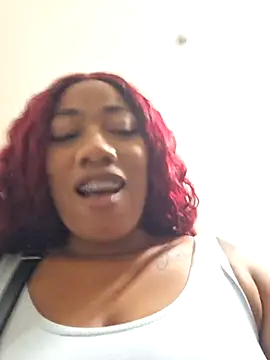 Snapshot of Naomi_jhonson chatting on February 28, 2026, 12:32 am Naomi jhonson online show from February 28, 2026, 12:32 am