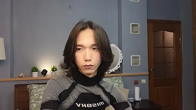 okerriella online show from September 18, 2025, 1:14 pm