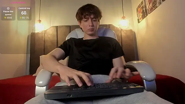 Oscar and dani online show from October 11, 2025, 4:02 am