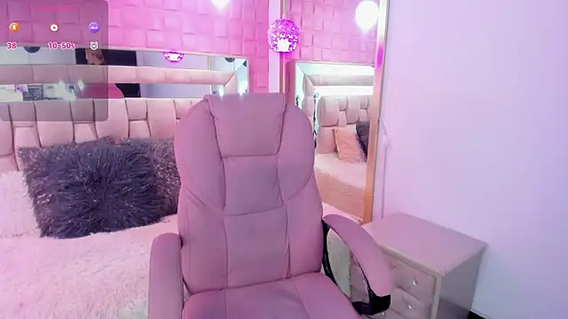 im angelica online show from October 25, 2025, 2:17 pm