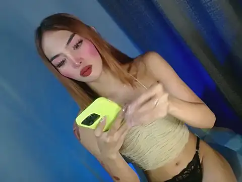 sweetfuckerbaby18 online show from April 6, 2026, 4:52 pm