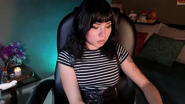 Snapshot of GaiaJoness chatting on November 27, 2025, 7:14 pm GaiaJoness online show from November 27, 2025, 7:14 pm