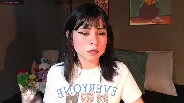 Snapshot of GaiaJoness chatting on November 4, 2025, 5:39 pm GaiaJoness online show from November 4, 2025, 5:39 pm