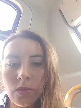 Scarlett Pink Rose online show from November 18, 2025, 6:00 pm