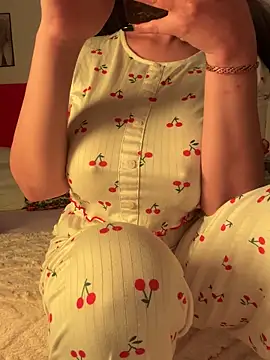 OnlyRima online show from November 27, 2025, 9:48 pm