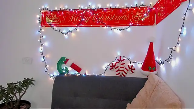 lara and danny online show from November 25, 2025, 1:33 pm