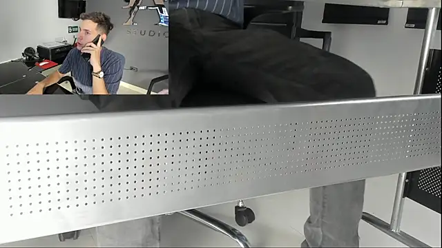 lara and danny online show from October 9, 2025, 7:36 pm