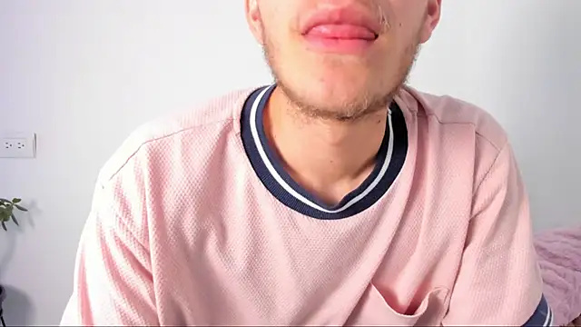 lara and danny online show from November 9, 2025, 7:51 pm