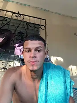 Snapshot of CHARLY-- chatting on September 24, 2025, 10:59 pm CHARLY-- online show from September 24, 2025, 10:59 pm