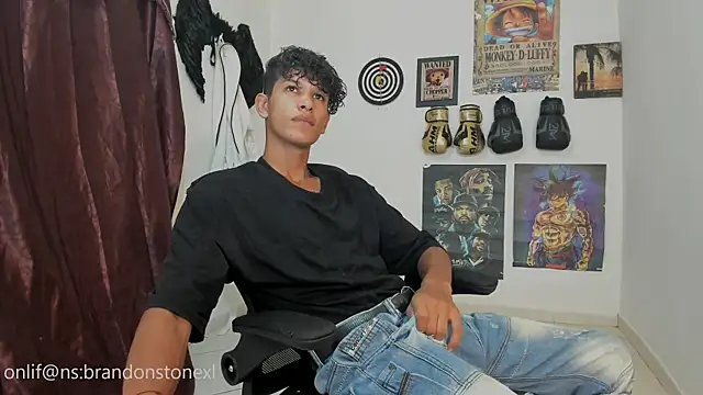 Snapshot of brandonstonexl chatting on September 12, 2025, 9:14 pm brandonstonexl online show from September 12, 2025, 9:14 pm