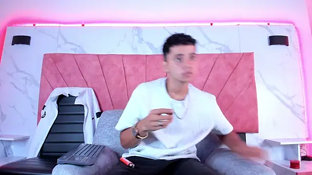 HellAndDante  online show from December 20, 2025, 1:19 am