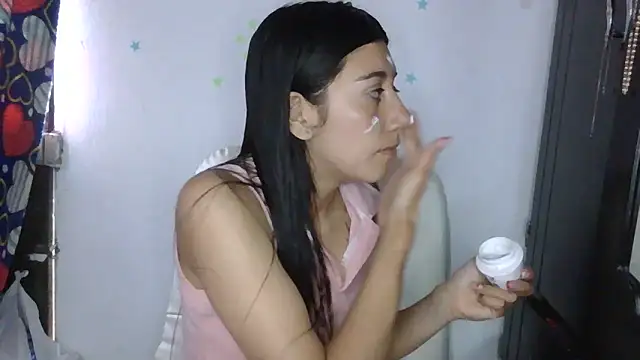 Madow Lu online show from November 25, 2025, 8:20 pm