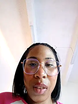 Elowen Clark online show from January 9, 2026, 8:05 pm