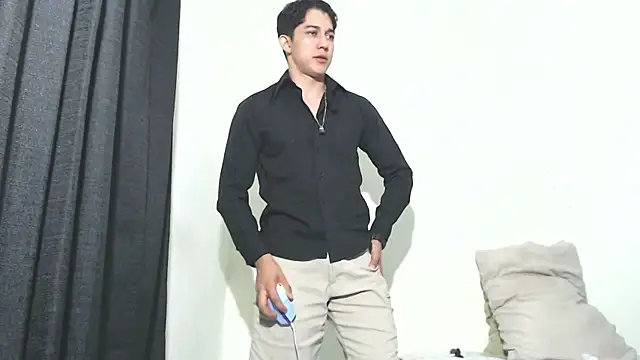 Penelope77 online show from November 12, 2025, 5:11 am