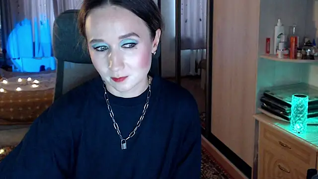 ClassyInna online show from December 23, 2025, 8:35 am