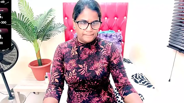 Strawberry Lips online show from October 7, 2025, 8:04 am