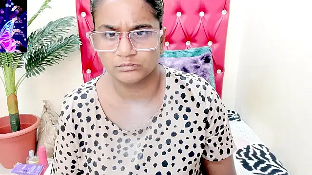 Strawberry Lips online show from October 27, 2025, 5:08 am