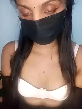 kissy doll online show from October 10, 2025, 6:53 pm