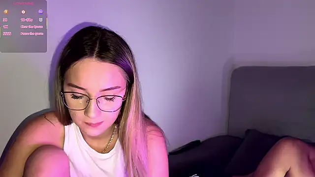 ScarlettSmithX online show from November 1, 2025, 8:14 pm