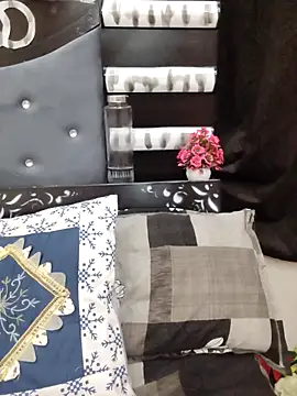 Snapshot of Suhana_Darling chatting on February 24, 2026, 5:14 pm Suhana Darling online show from February 24, 2026, 5:14 pm