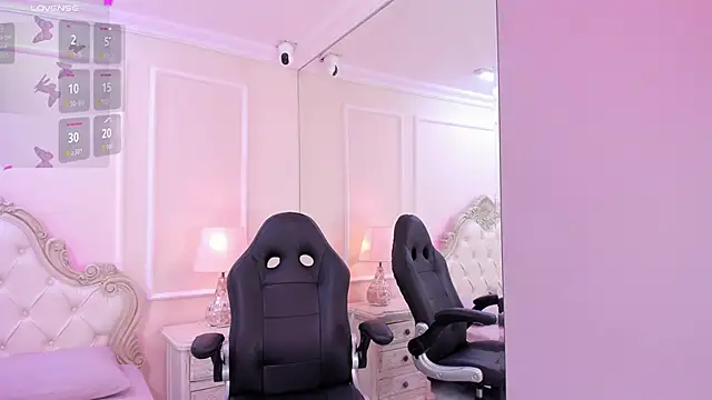 AmyBlackwood online show from October 7, 2025, 7:37 pm