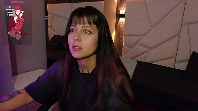 sophiaa 7 online show from November 7, 2025, 11:15 am