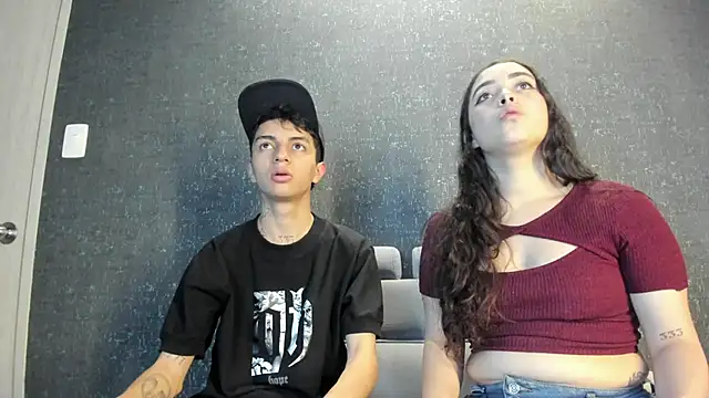 Snapshot of NickandAbby_ chatting on February 6, 2026, 7:21 pm NickandAbby online show from February 6, 2026, 7:21 pm