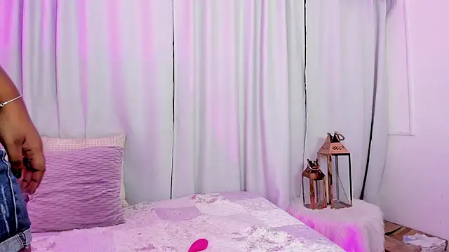 Snapshot of meloody7 chatting on February 17, 2026, 3:37 am meloody7 online show from February 17, 2026, 3:37 am