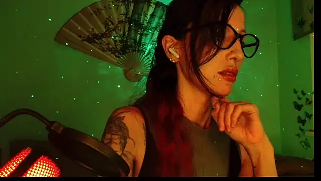 KiotoShine online show from November 30, 2025, 5:14 pm