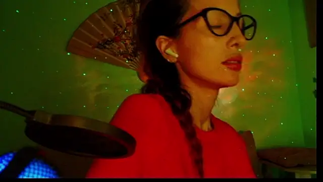 KiotoShine online show from October 31, 2025, 7:43 pm