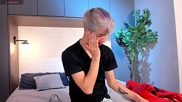 nicktorn online show from October 23, 2025, 12:15 pm